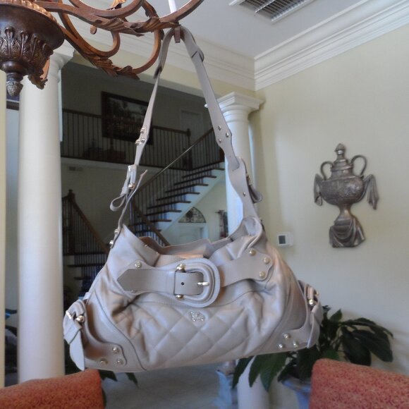 Burberry Beige Quilted Leather Shoulder Bag - Picture 1 of 16